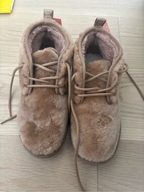 UGG Women's Chestnut Plush Lace-Up Ankle Boots